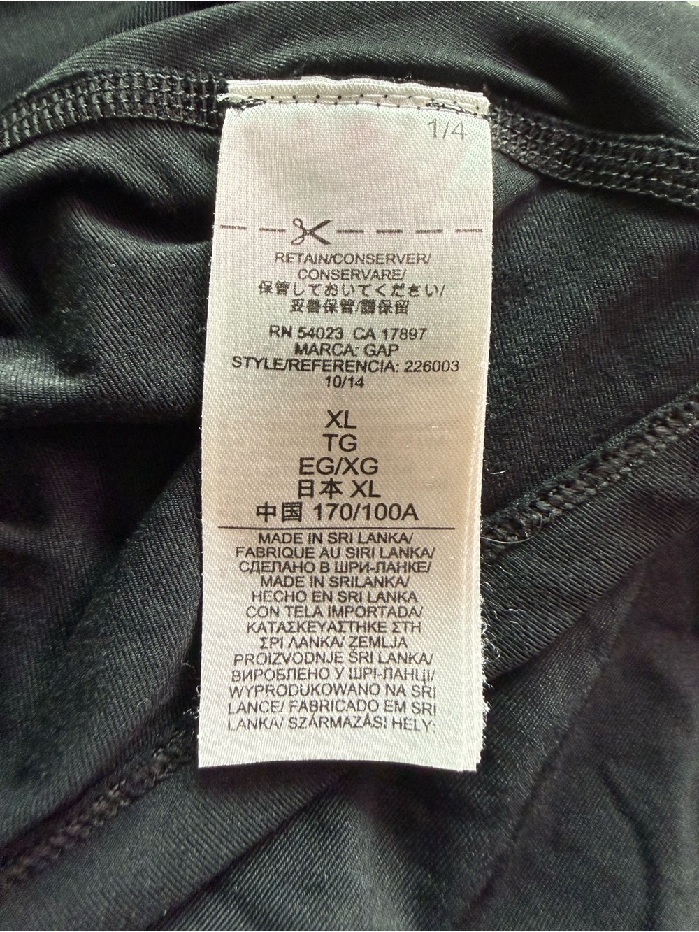 GAP Black Racerback workout Tank Top XL gently used - Picture 5 of 5